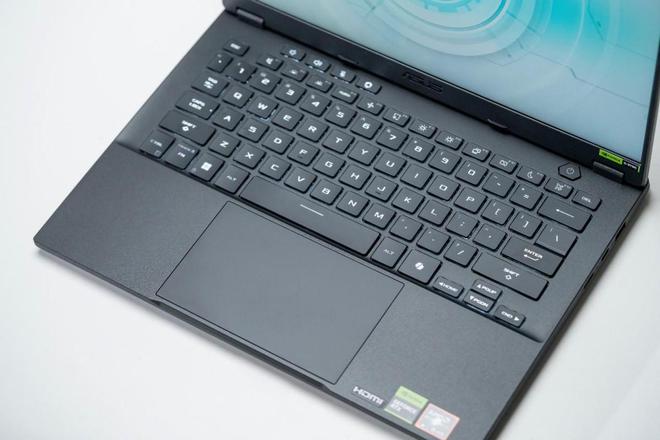 【新品开箱】华硕天选Air2024：14英寸算力天花板(图7)
