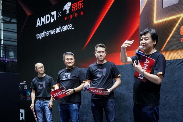 天博：AMD锐龙9000处理器全面启航！ChinaJoy2024现场上演超频秀(图2)