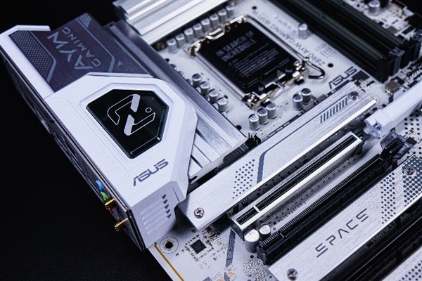 华硕Z890主板开售 尽释酷睿Ultra 200S处理器潜力(图9)