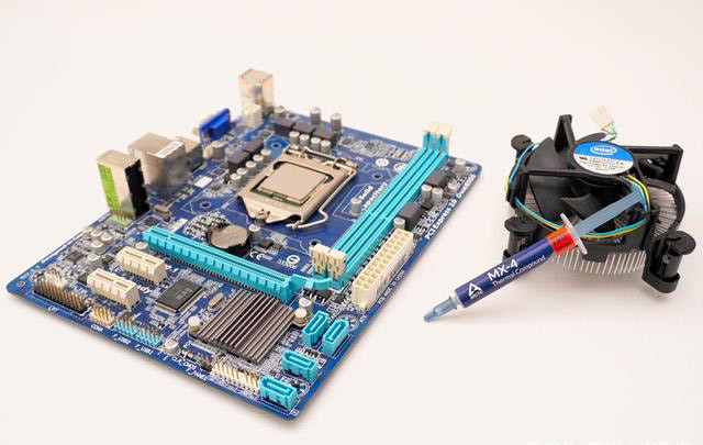 AMD 锐龙 7 9800X3D 处理器在微星主板上创下 7241 GHz 超频记录