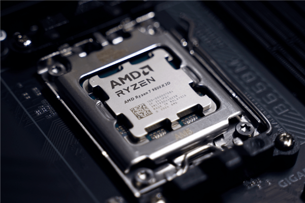 最强游戏CPU：9800X 3D 该搭配什么显卡(图1)