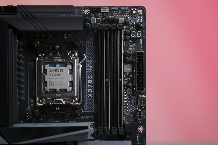 完胜友商旗舰处理器 锐龙7 9800X3D玩游戏真就这么强(图6)