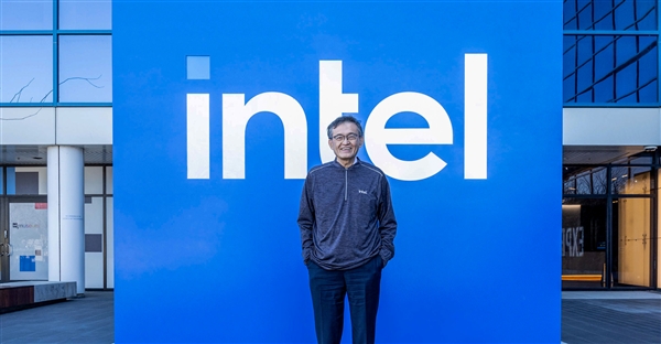 Intel CEO明确未来两代CPU发布时间！绝口不提新显卡(图1)