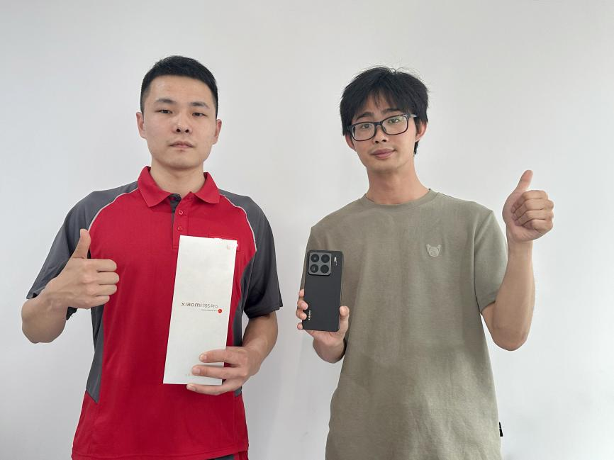 首批用户收货玄戒O1自研芯片手机 京东携手小米共推国产科技产品创新(图1)