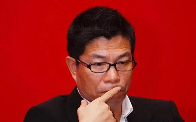 7年连亏超82亿“娱乐教父”套现太多被警告极限自救卖画卖房(图1)