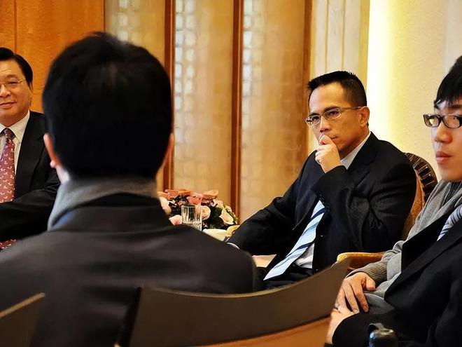 97岁李嘉诚近况：如今他最担心的不是自己的结局而是2个儿子(图6)