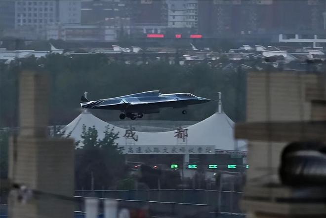 台湾噩梦来了！港媒：中国研发的这款歼击机明显针对台海和美国(图6)