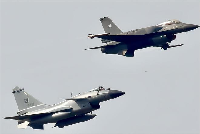 台湾噩梦来了！港媒：中国研发的这款歼击机明显针对台海和美国(图2)