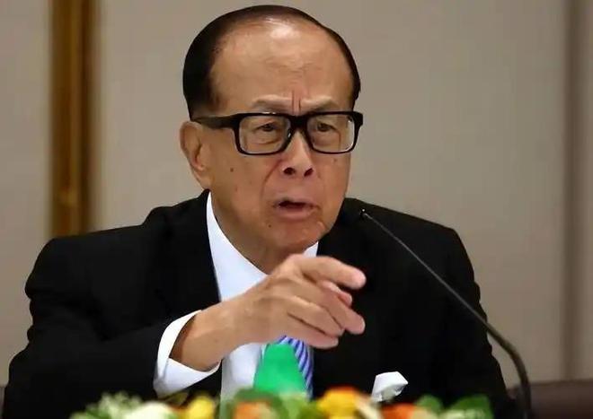 李嘉诚再度暴雷！香港廉政公署出手长实集团被调查10人被抓后(图9)