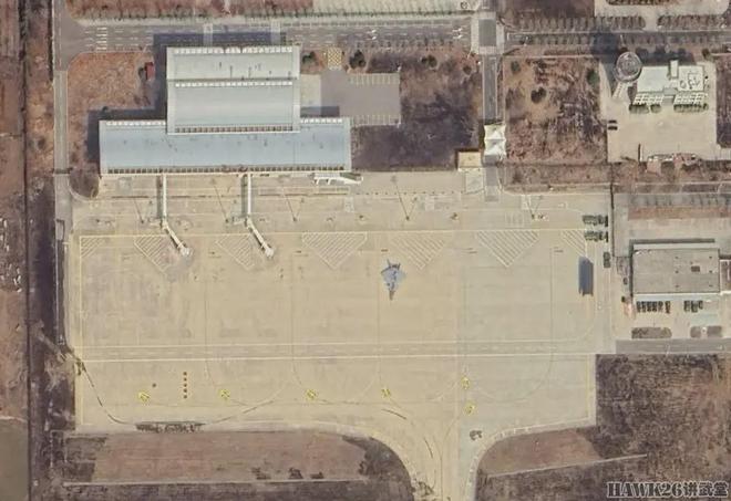 海外谈中国：第六代战斗机最新图像曝光 仍有神秘飞行物“泄密”(图9)