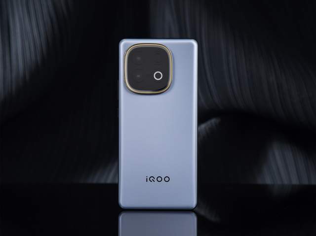 性能续航这次真的全拉满！iQOO Z10 Turbo+新机全面评测(图2)