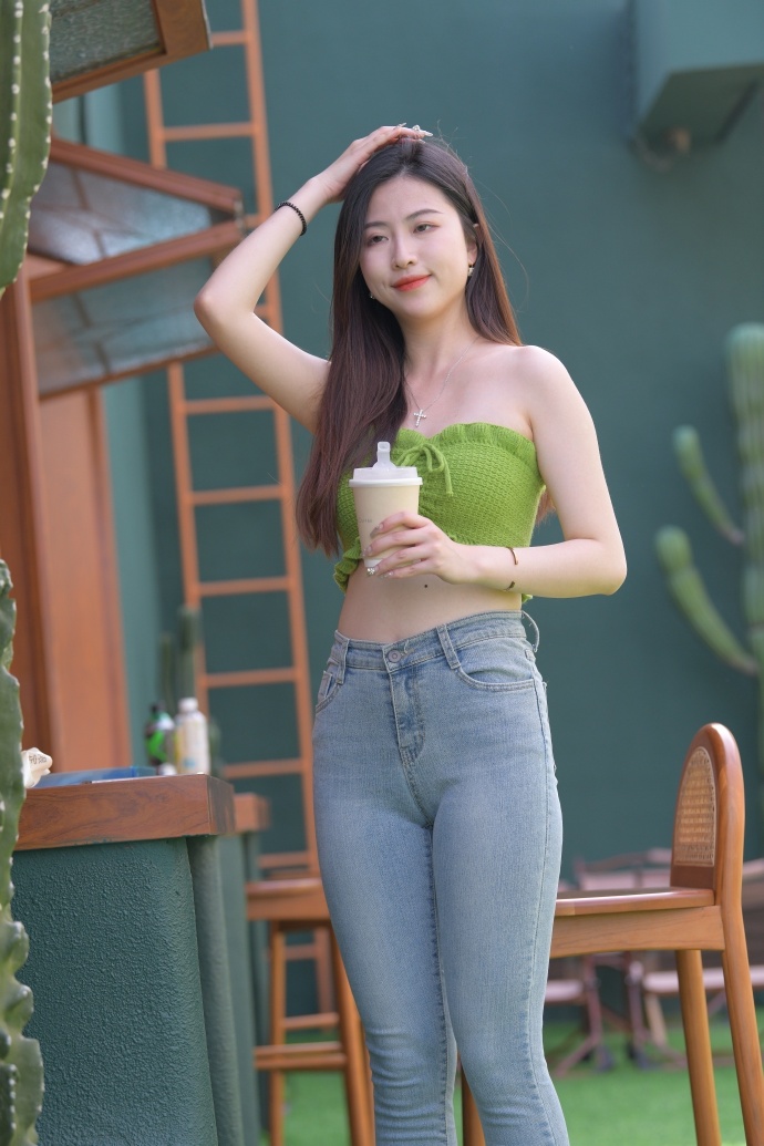 成品人视频w免费入口安卓体验服下载V(图1)