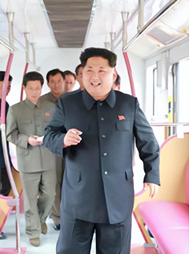 93阅兵圆满完成！产生3个第一次传递重要信息足以震撼世界(图12)