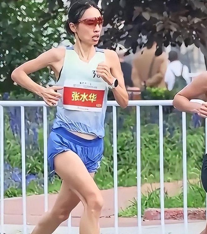 后续！女护士夺冠被网曝传几乎每个月都在参赛评论区被骂关闭(图6)