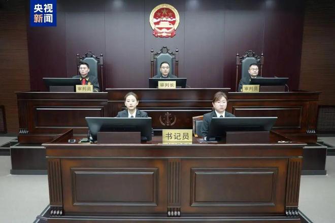 18年间受贿超1亿“老虎”李显刚被判无期！曾任市长、市委书记(图2)