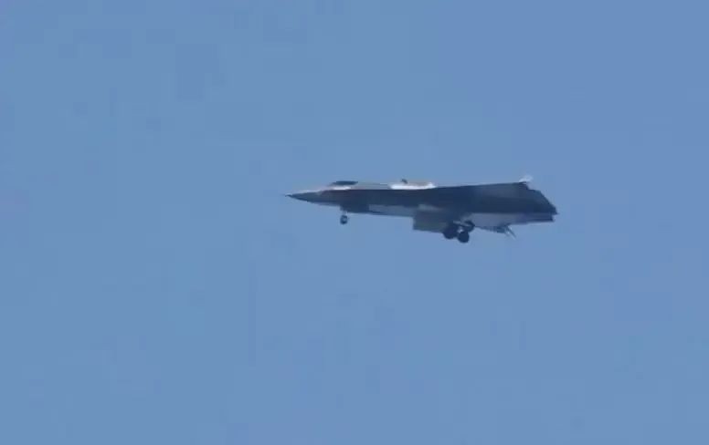 六代机腾空而起今天的中国足以告慰伟人!(图5)