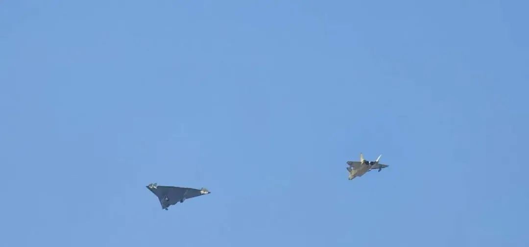 六代机腾空而起今天的中国足以告慰伟人!(图10)