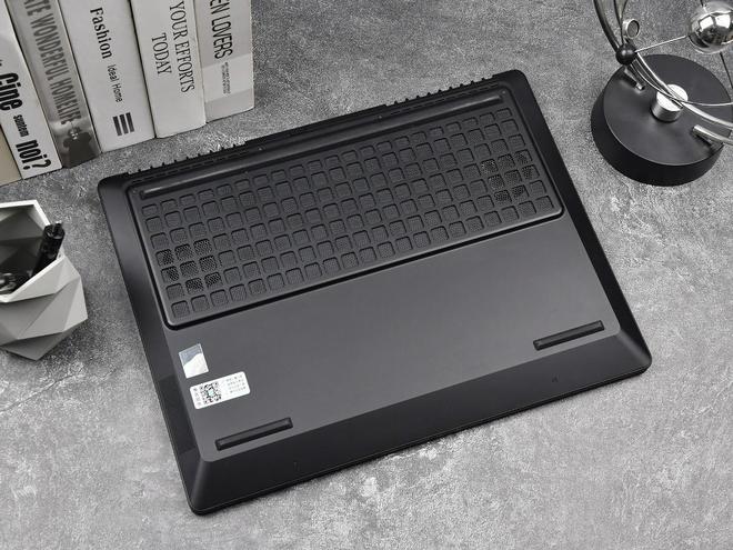 RTX5060游戏本天花板 暗影精灵MAX综合游戏实力太强悍(图9)