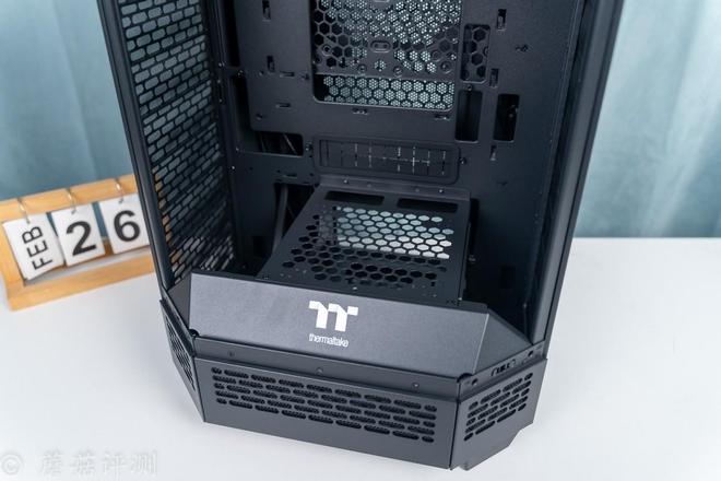 占地小内部空间大华擎B850M-X WIFI主板搭配Tower 300机箱(图5)