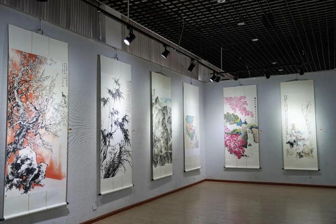 大理人走！去州图书馆看画展啦(图4)