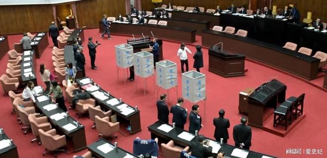 岛内政局要变天了！美国不甘心“命令”中国必须做到2件事！(图4)