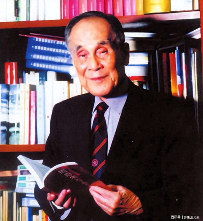 富赛李嘉诚千亿资产无偿捐国逝世后享国葬如今后代怎么样了(图1)