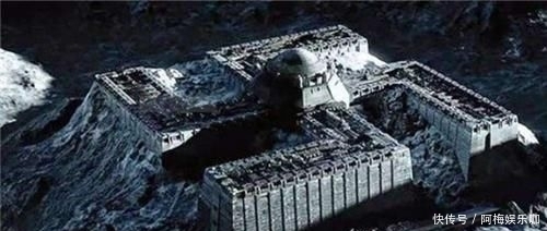 中国军队首发反腐“打虎榜” 十余位将官落马