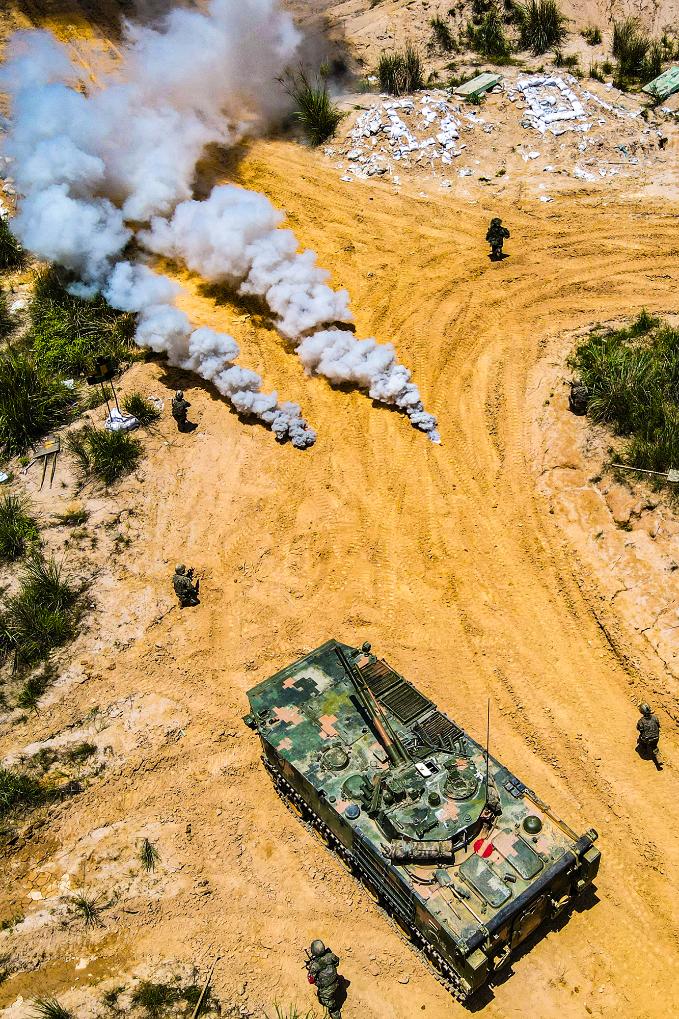 锻造更加坚强的英雄军队——习近平主席引领全军以自我革命精神深化政治整训(图8)